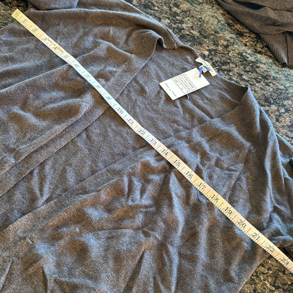 Ter a rose gray long knitted cardigan NWT L - Picture 10 of 11